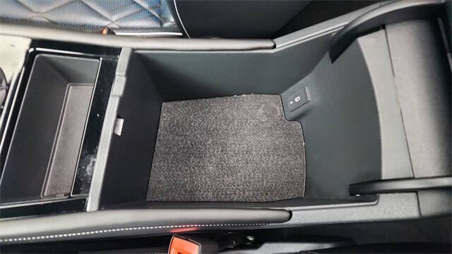 2024 Volkswagen Atlas Cross Sport SEL Premium R-Line 4Motion