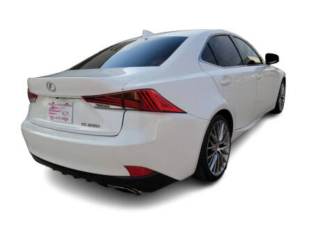 2017 Lexus IS 200t