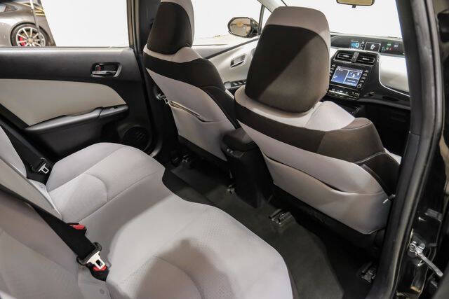 2020 Toyota Prius LE