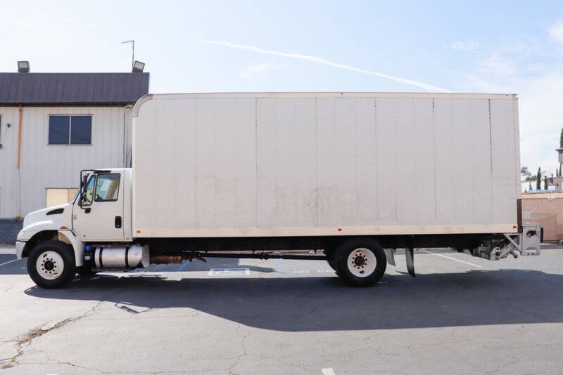 2019 International DuraStar 4300