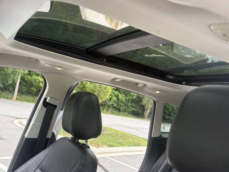 2014 Ford Escape Titanium - Photo 14
