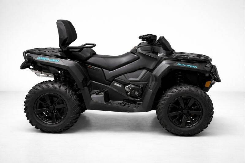 2021 Can-Am Outlander Max XT