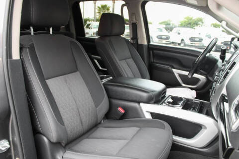 2021 Nissan Titan SV