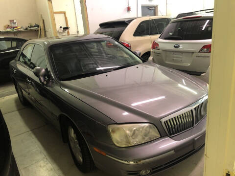 2005 Hyundai XG350 for sale at Cargo Vans of Chicago LLC in Bradley IL