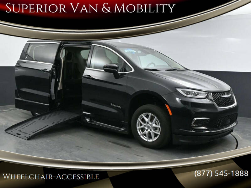 2023 Chrysler Pacifica Touring L