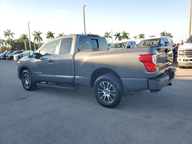 2024 Nissan Titan SV