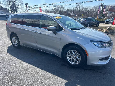2023 Chrysler Voyager LX
