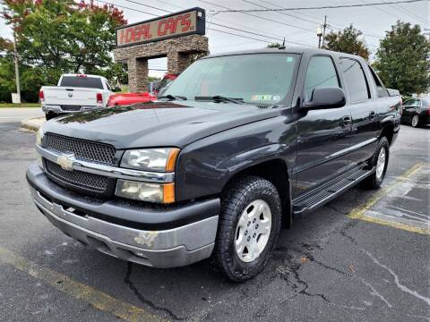 2004 Chevrolet Avalanche for sale at I-DEAL CARS in Camp Hill PA