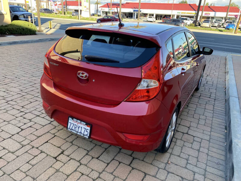 2013 Hyundai Accent SE
