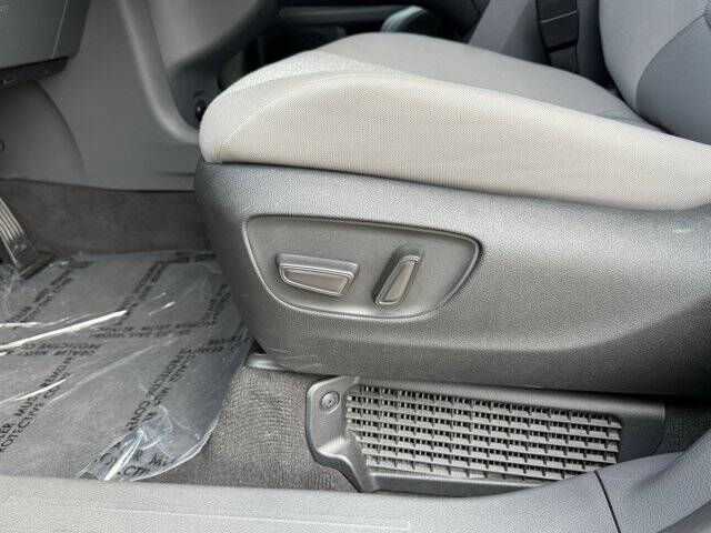 2024 Toyota Sienna LE 8-Passenger