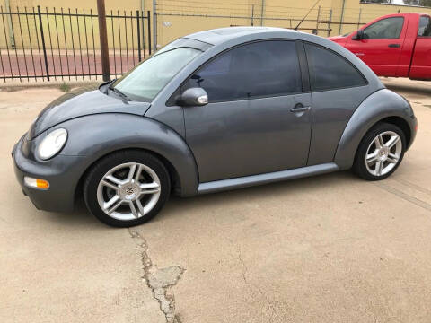 2004 Volkswagen New Beetle for sale at FIRST CHOICE MOTORS in Lubbock TX