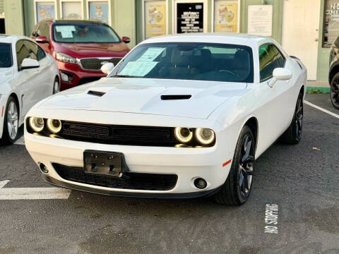 2020 Dodge Challenger SXT
