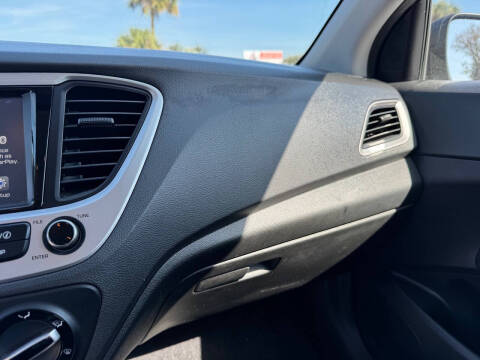 2021 Hyundai Accent SE