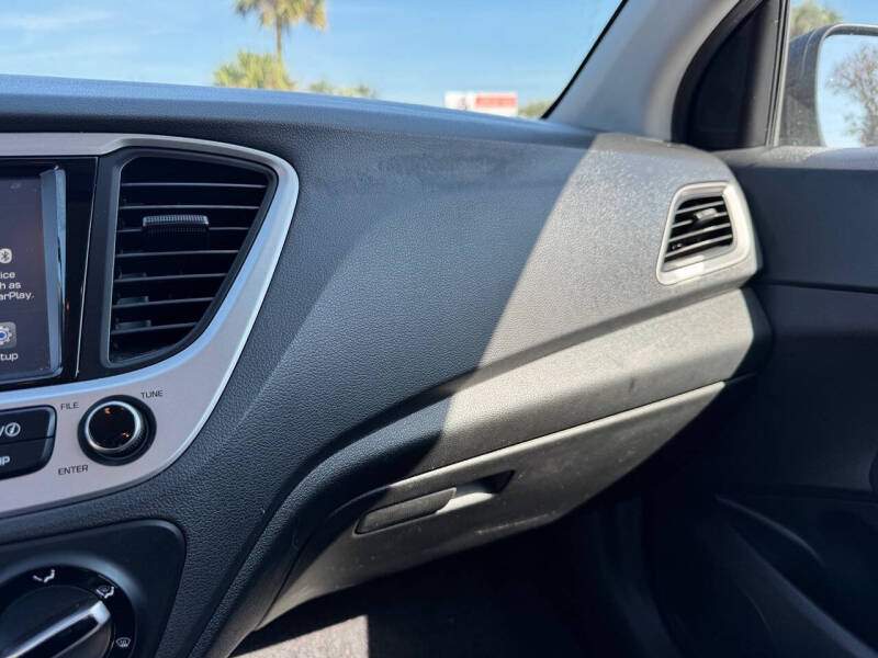 2021 Hyundai Accent SE