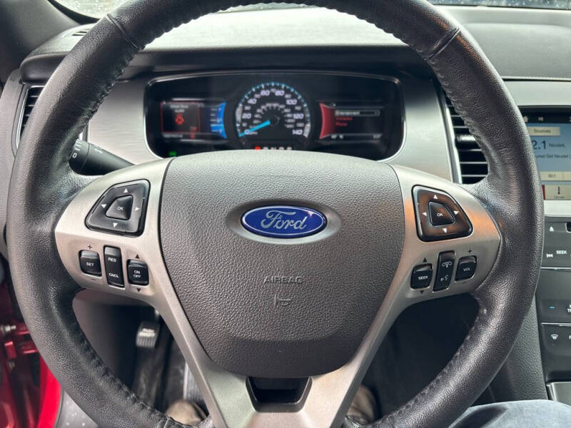 2018 Ford Taurus SEL