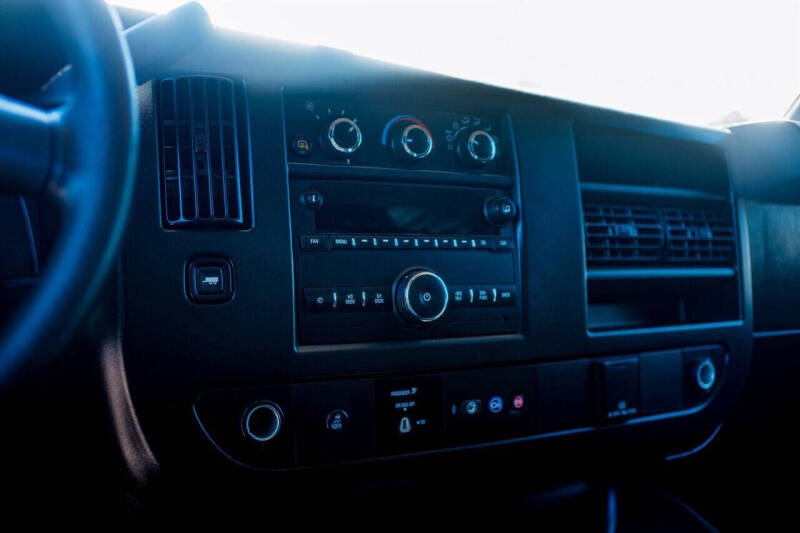 2022 Chevrolet Express 2500