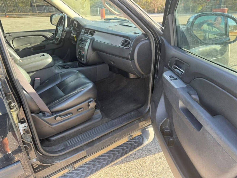 2011 Chevrolet Avalanche LT