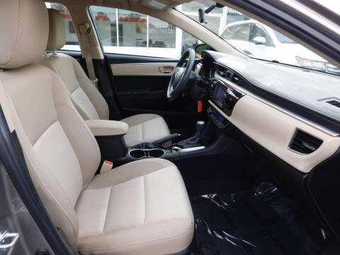 2015 Toyota Corolla LE