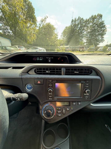 2014 Toyota Prius c Two