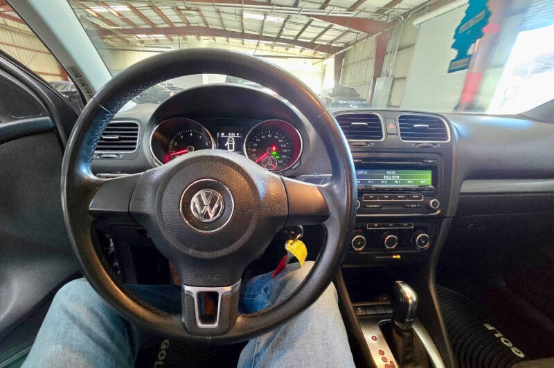 2013 Volkswagen Golf 2.5L PZEV
