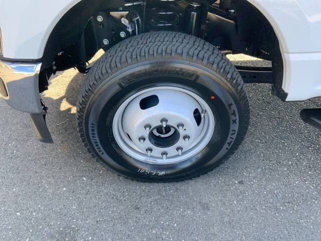 2025 Ford F-350 Super Duty XL