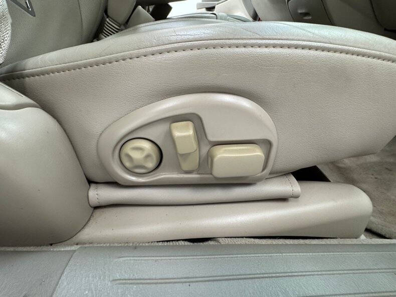 2004 Cadillac DeVille