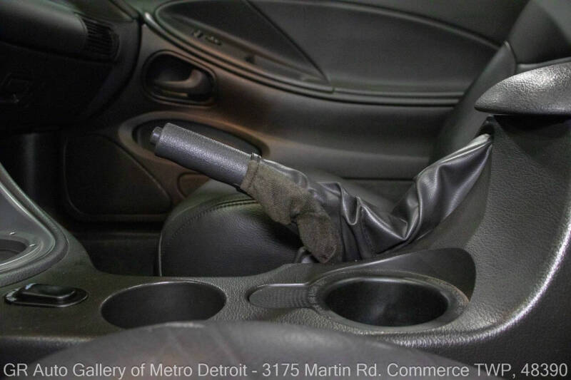 2004 Ford Mustang GT Deluxe