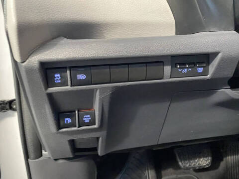 2023 Toyota Sienna LE 8-Passenger