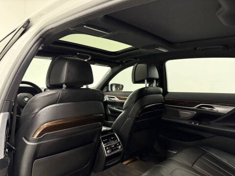 2022 BMW 7 Series 740i