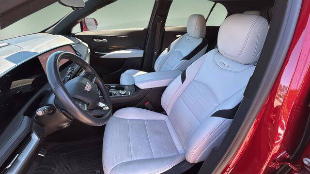 2024 Cadillac XT4 Sport