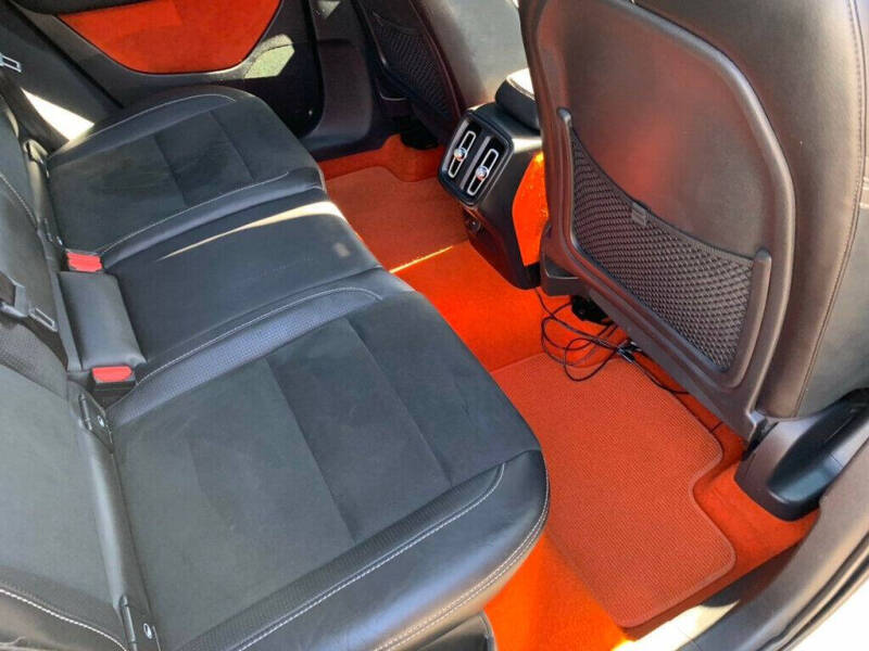 2019 Volvo XC40 T5 R-Design