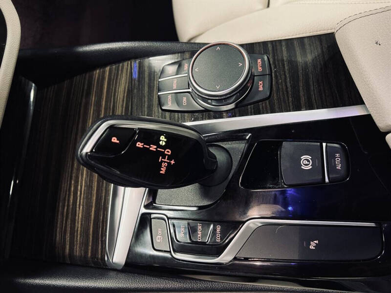 2019 BMW 5 Series 530i