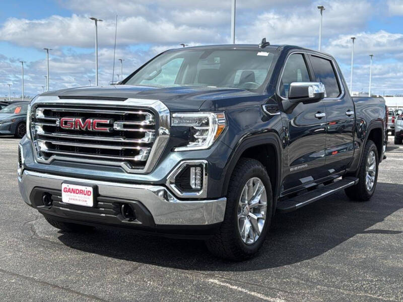 Used 2021 GMC Sierra 1500 SLT with VIN 1GTU9DED5MZ348954 for sale in Green Bay, WI