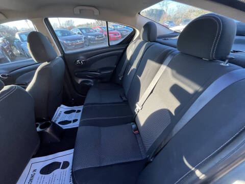 2016 Nissan Versa 1.6 SV