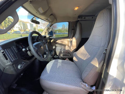 2017 Chevrolet Express 2500