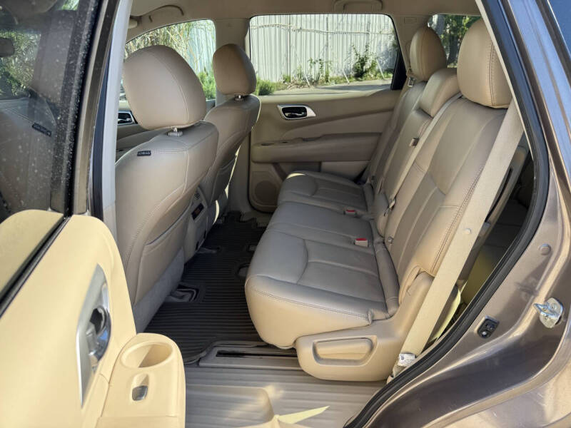 2014 Nissan Pathfinder SL