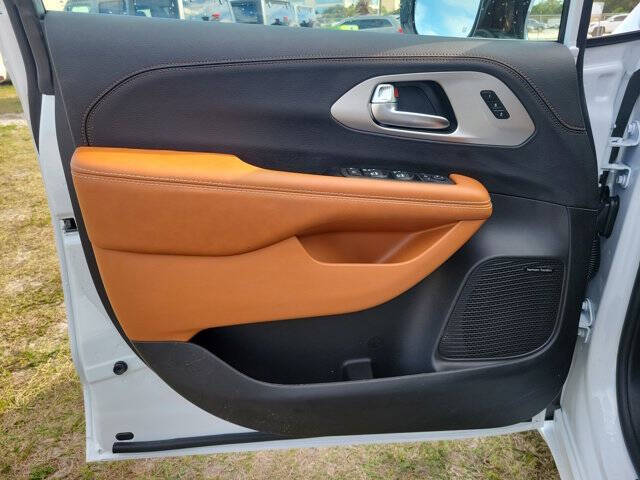2026 Chrysler Pacifica Pinnacle