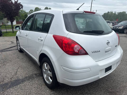 2012 Nissan Versa 1.8 S