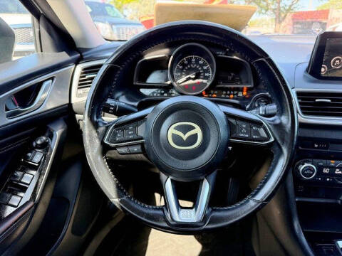 2018 Mazda MAZDA3 Touring