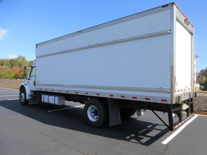 2013 Freightliner M2 106
