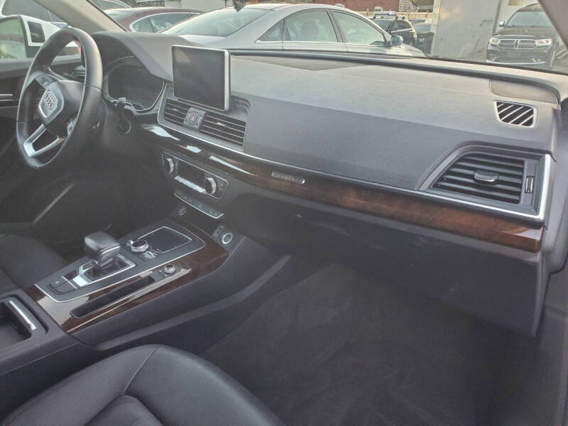 2018 Audi Q5 2.0T quattro Premium Plus