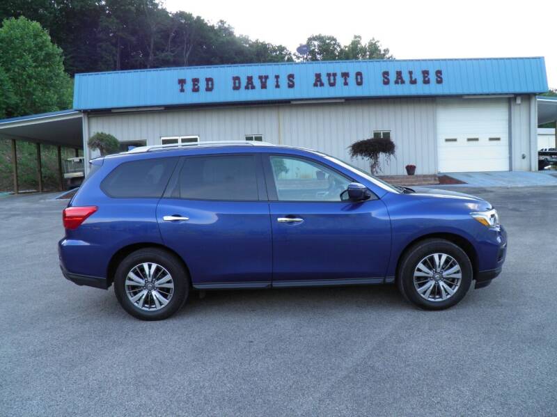 2019 Nissan Pathfinder for sale at Ted Davis Auto Sales in Riverton WV