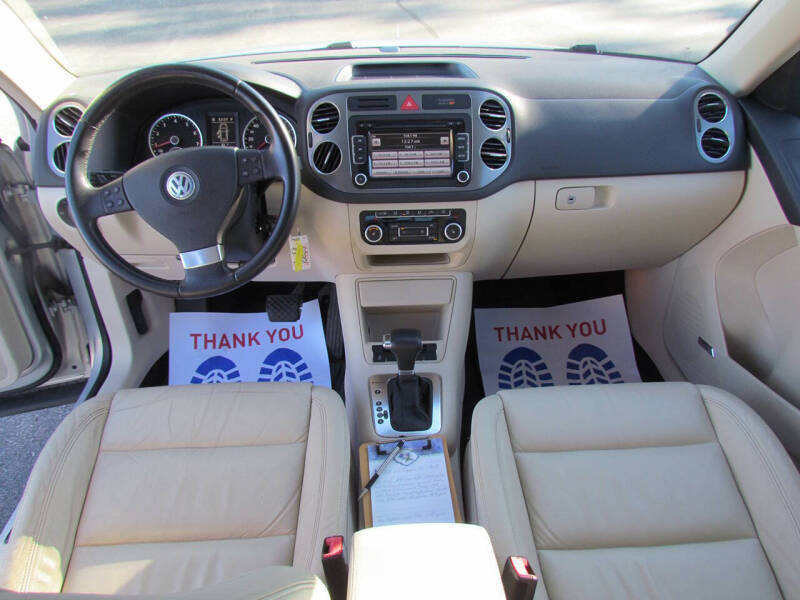 2010 Volkswagen Tiguan SE 4Motion