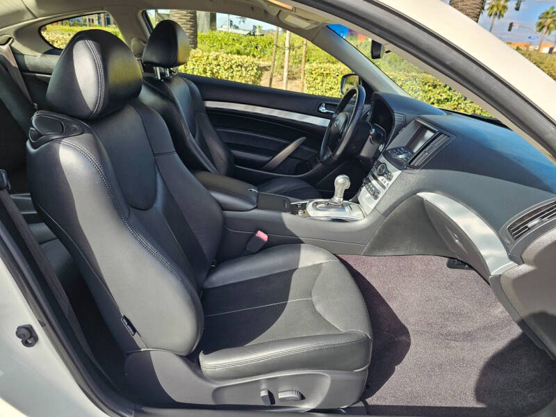 2015 Infiniti Q60 Coupe Journey