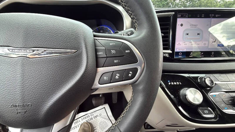 2023 Chrysler Pacifica Touring L