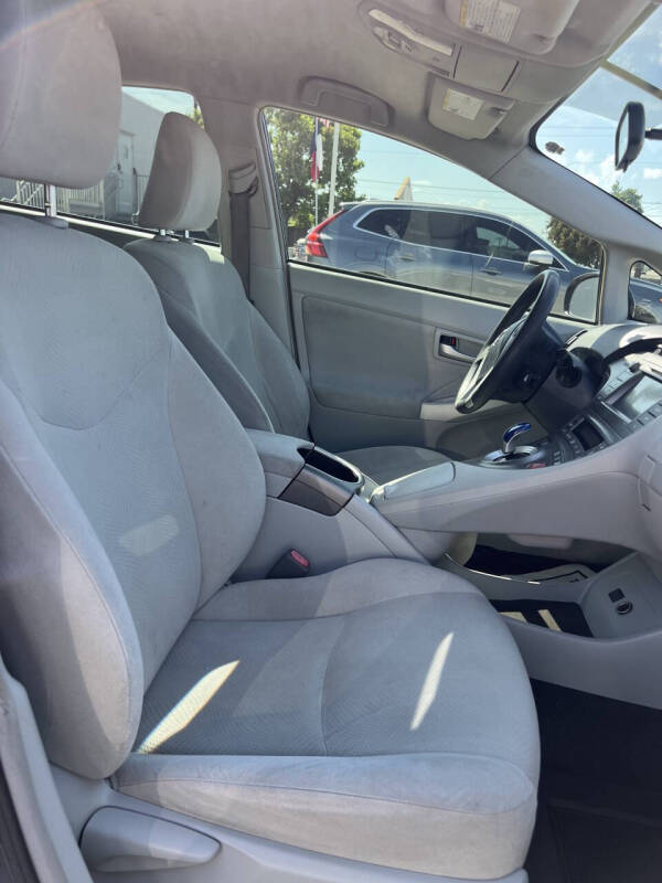 2015 Toyota Prius Two