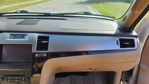 2012 Cadillac Escalade Luxury