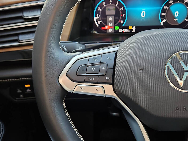 2025 Volkswagen Atlas SE