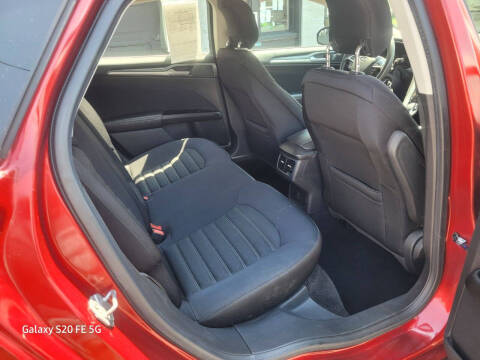 2014 Ford Fusion SE