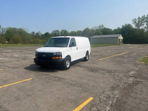 2018 Chevrolet Express for sale at Caruzin Motors in Flint MI